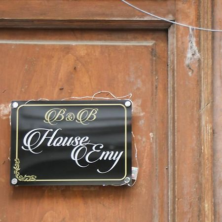 House Emy In Central ナポリ エクステリア 写真